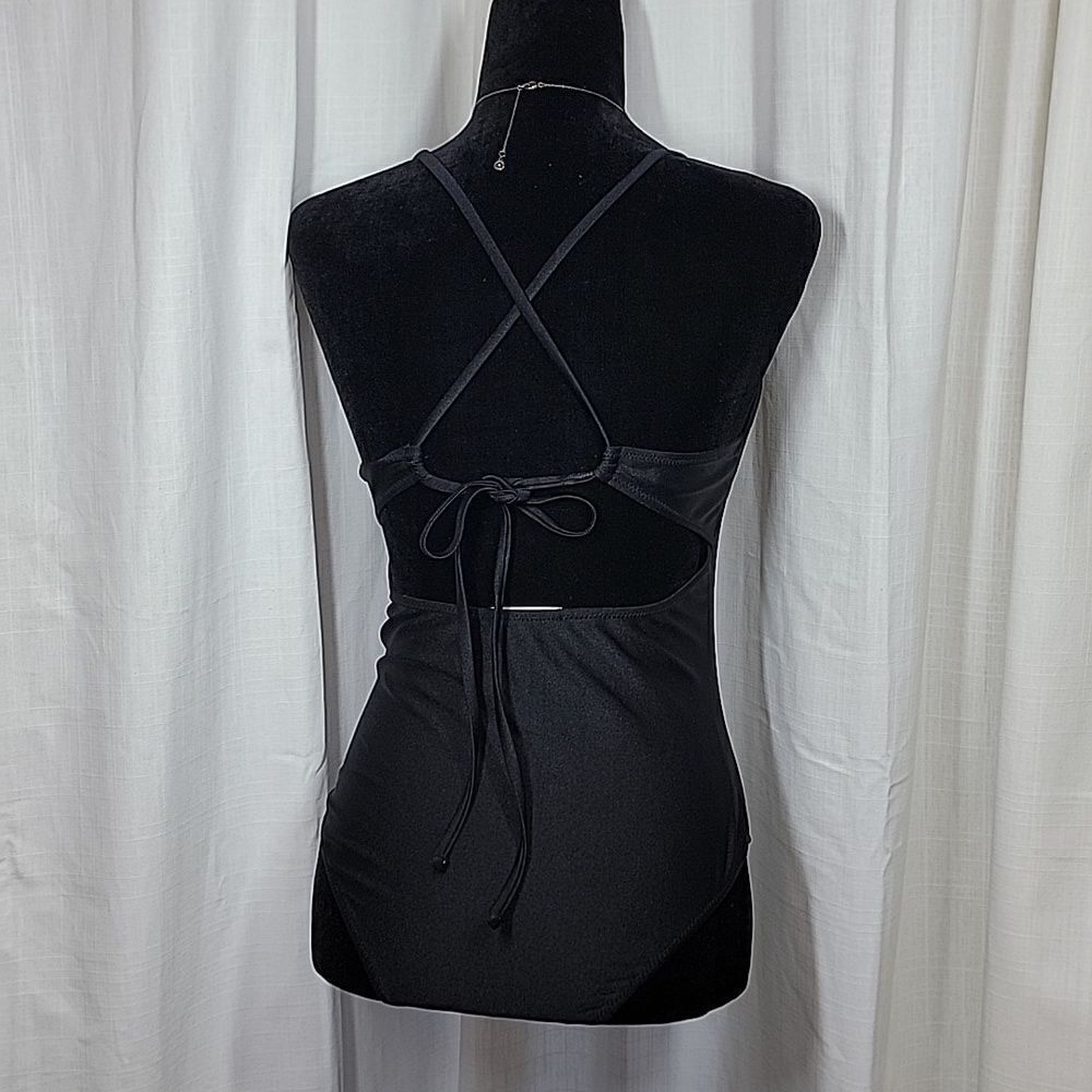 Ekouer Black V-neck Strappy Crossback One-piece Swimsuit - Picture 12 of 16